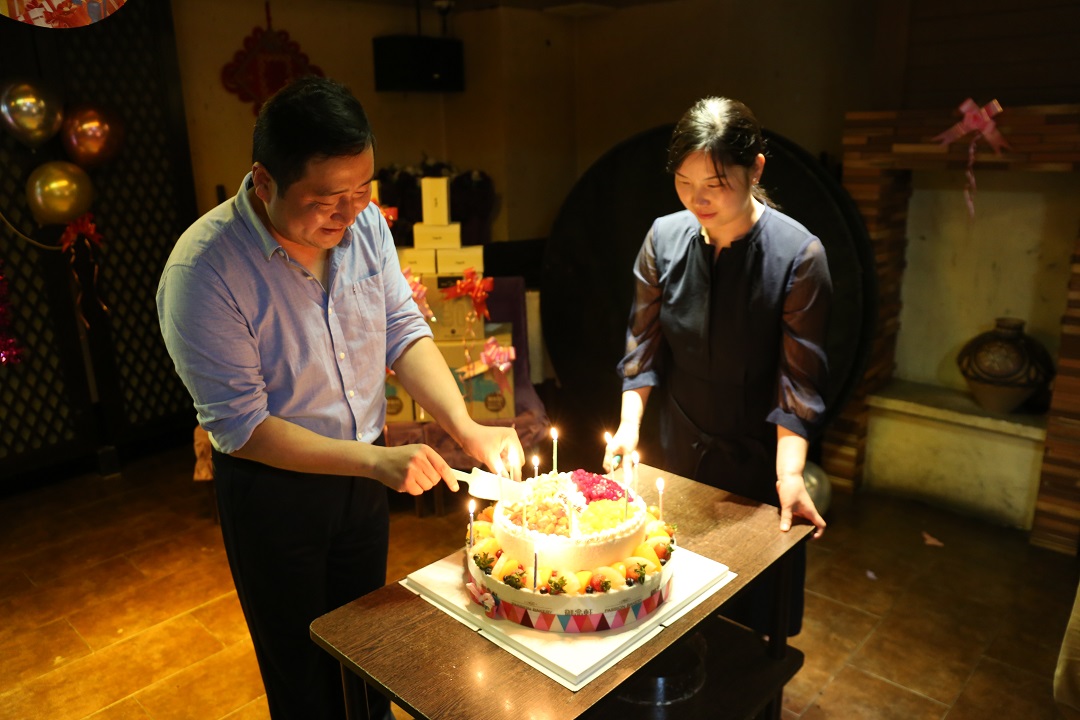 天智二十周年慶?；顒?圖1)
